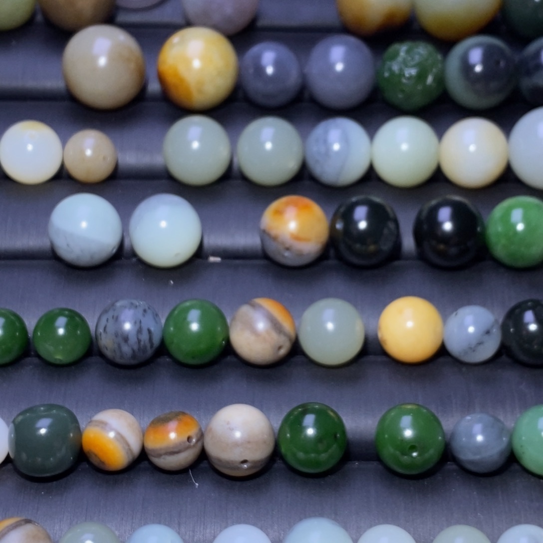 执***和田玉（糖玉）未镶嵌珠宝半成品