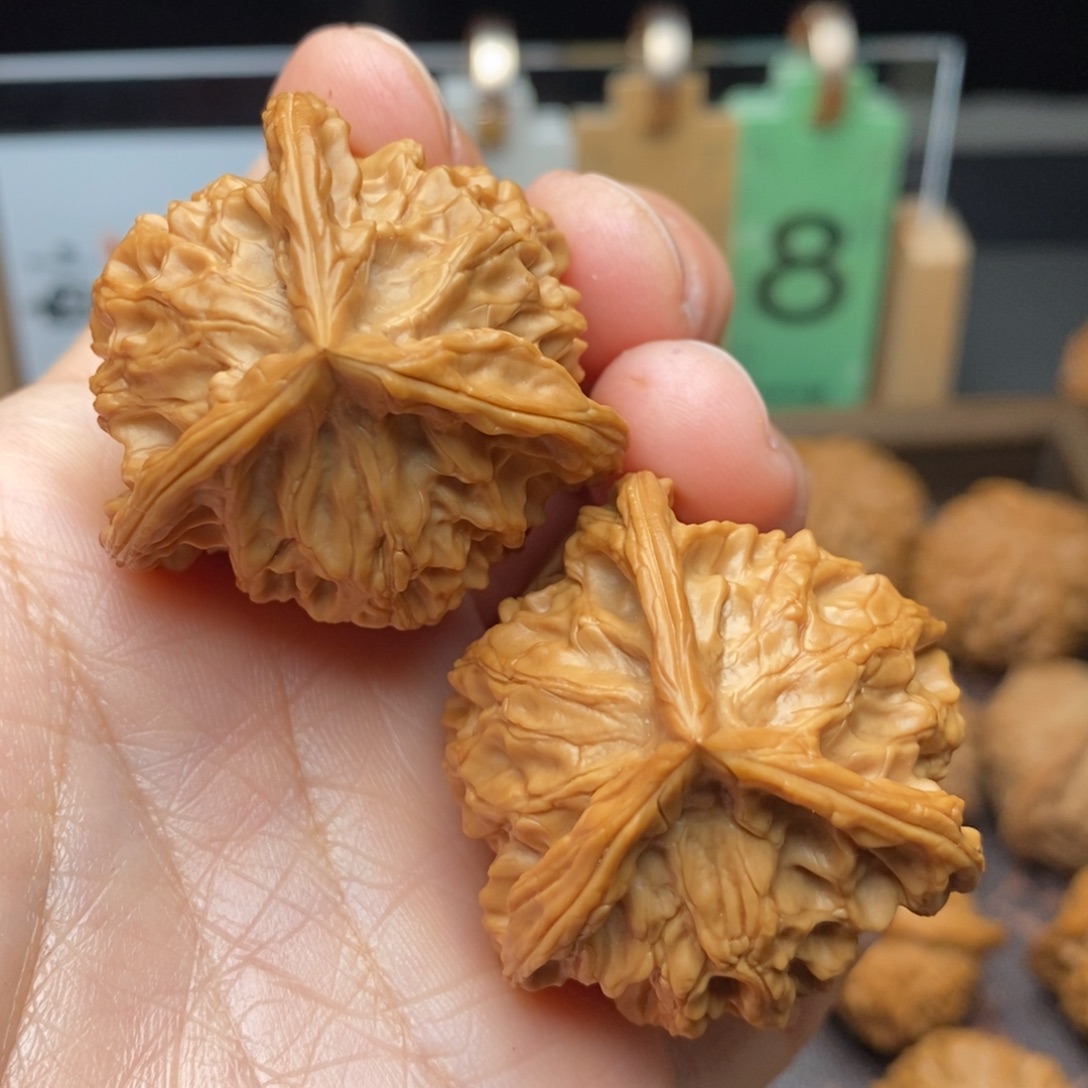 文玩核桃把件三棱39