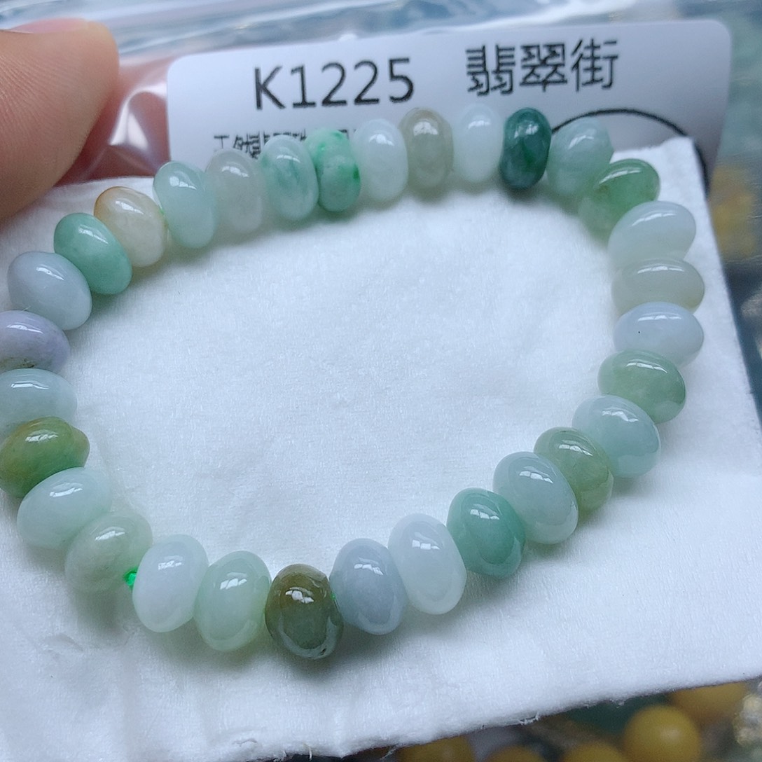 翡翠颈饰未镶嵌手串