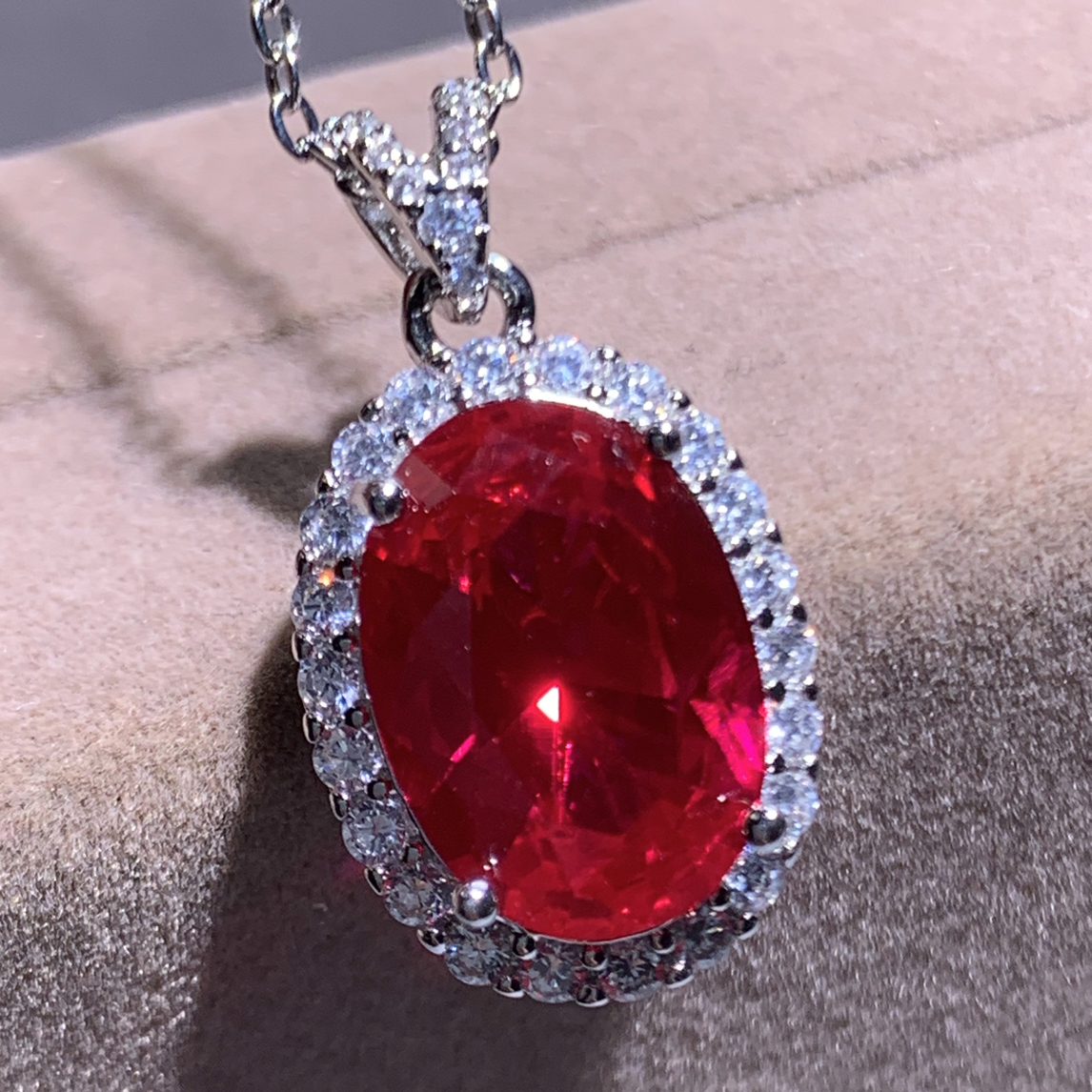 合金锆石吊坠 光芒四射红色的厚金精工镶嵌吊坠005