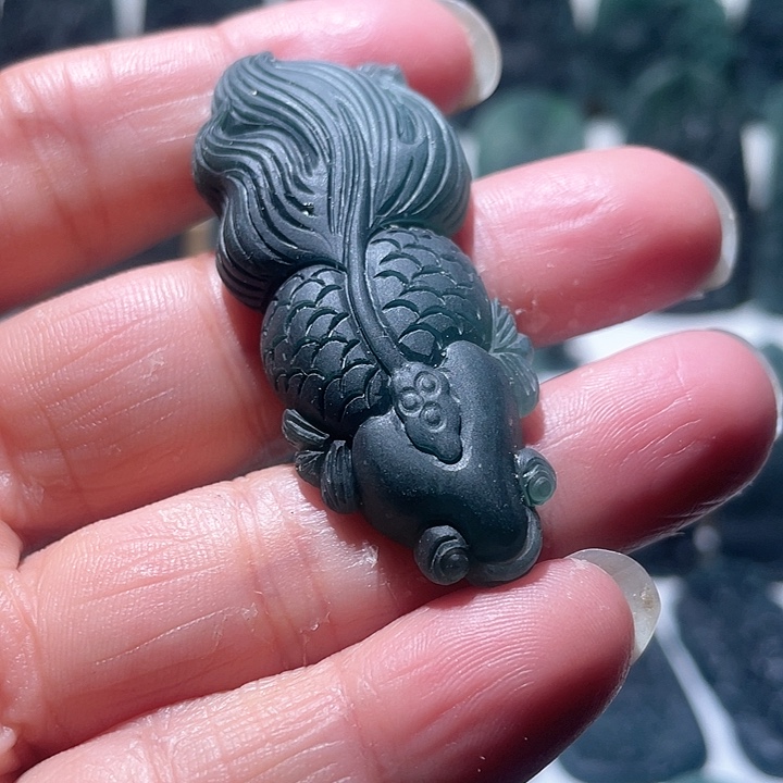 定制翡翠未镶嵌鱼