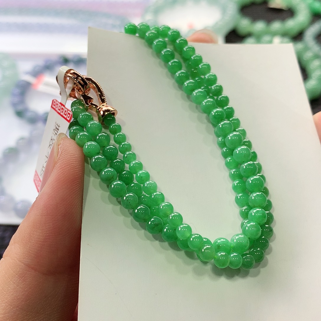 翡翠手链未镶嵌翡翠