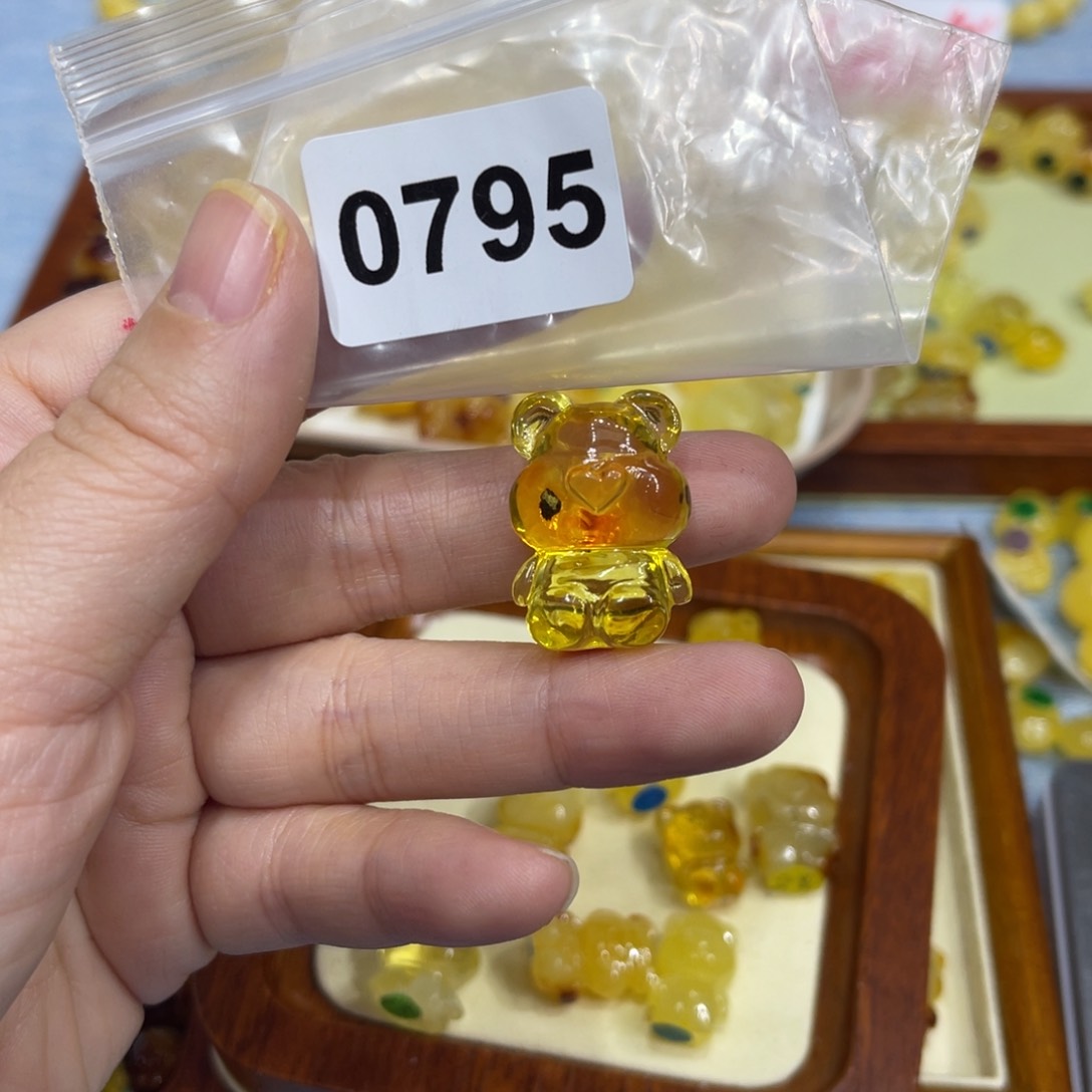 琥珀珠宝奇石未镶嵌