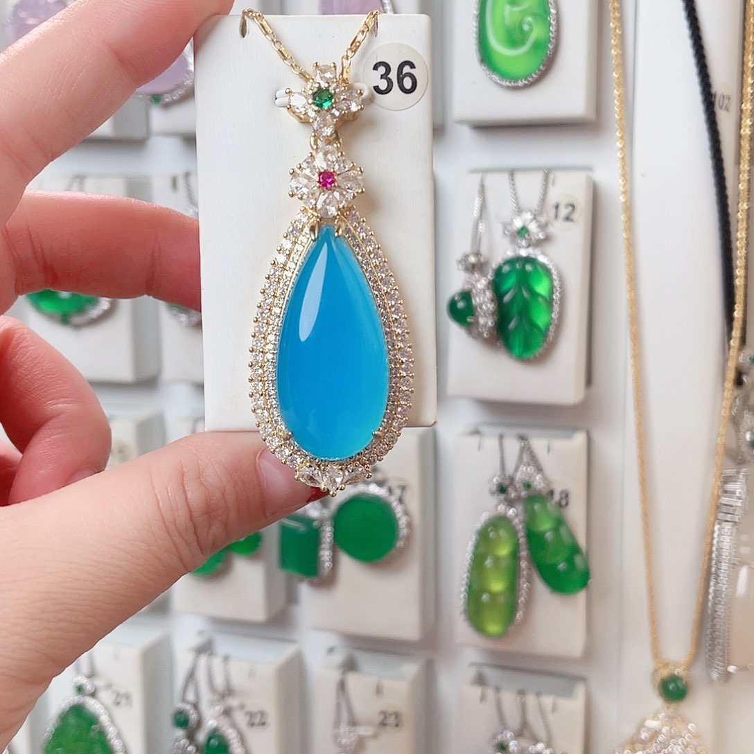 玛瑙/玉髓吊坠(赠链)未镶嵌