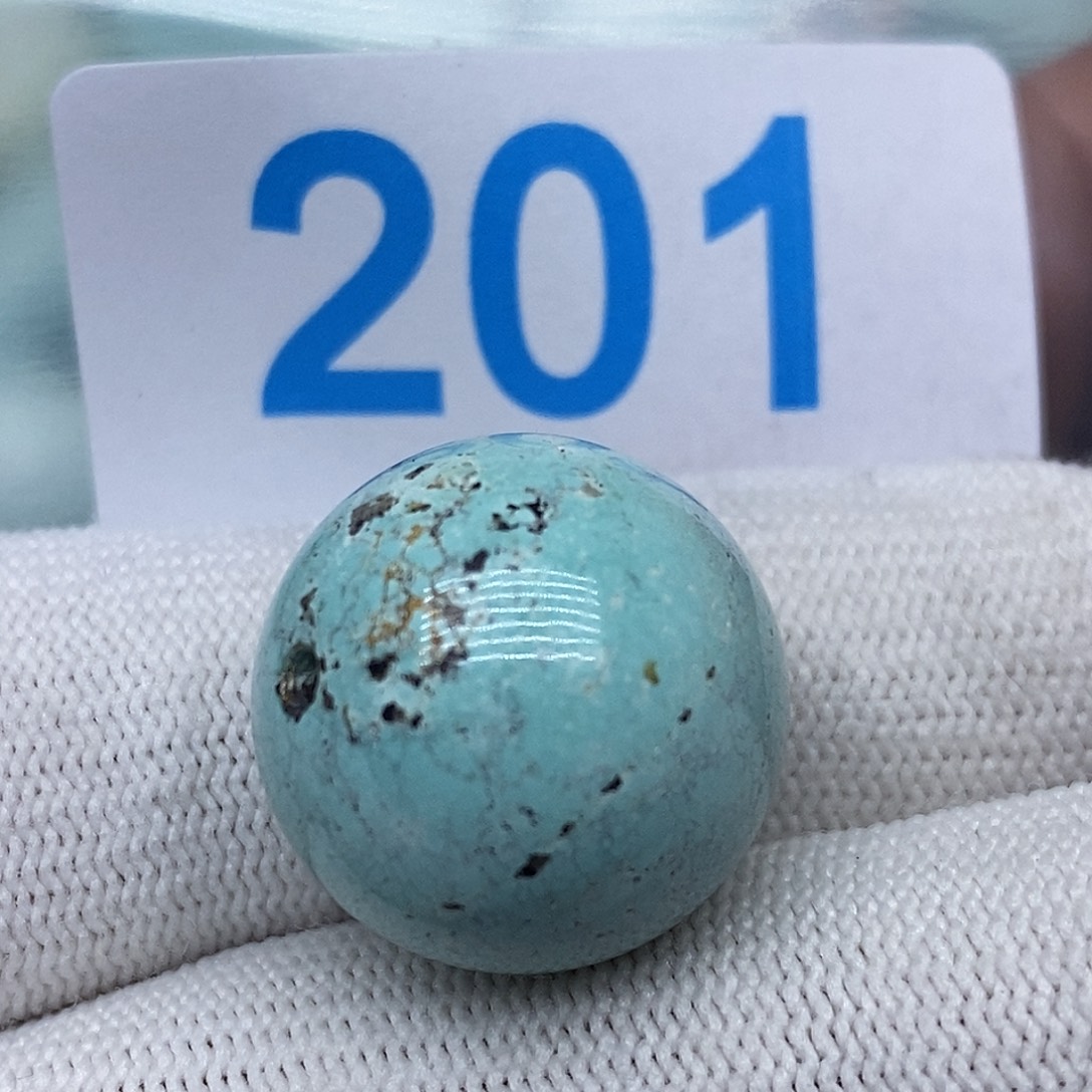 闲***赵绿松石未镶嵌珠宝奇石