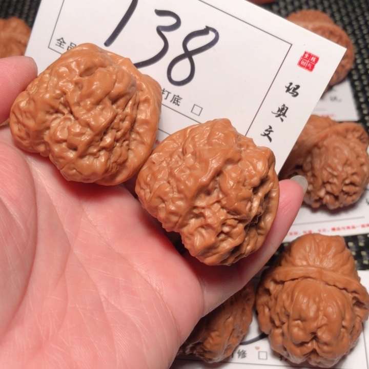 桃核吊坠蛤蟆头40尺138