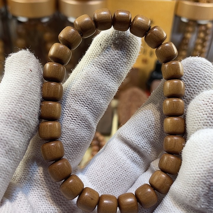 檀香木手串/手链老山檀香7x8高货奶甜果蜜甜