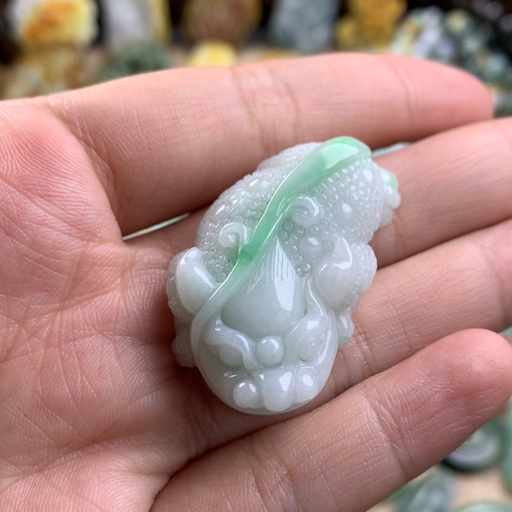 翡翠颈饰未镶嵌金蟾