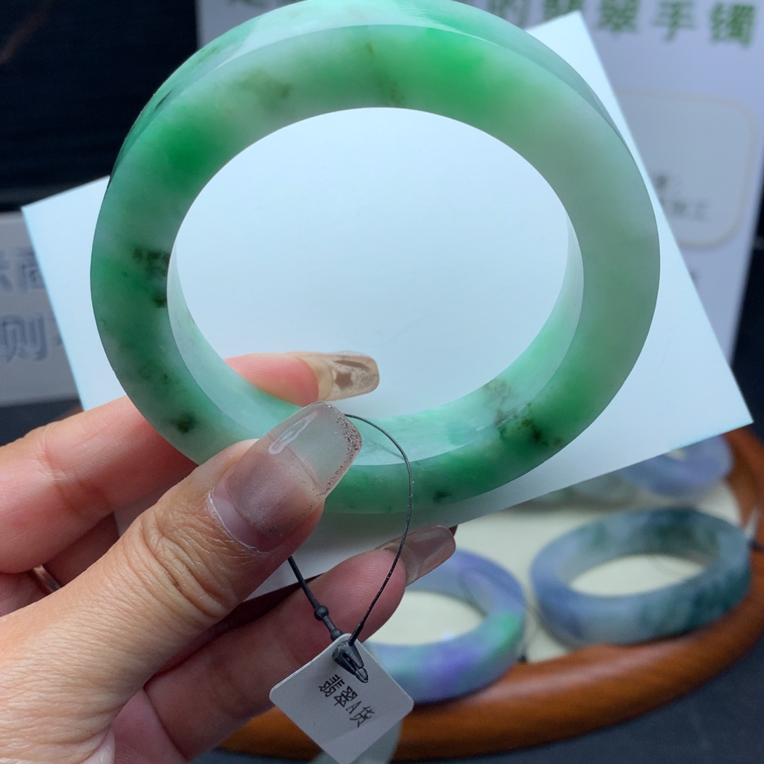 定制翡翠翡翠手镯未镶嵌