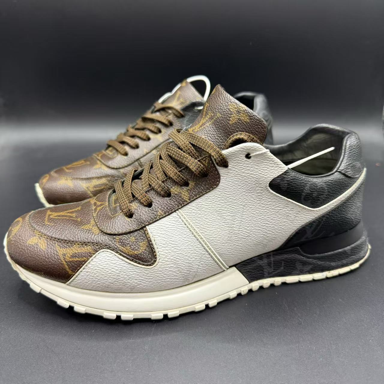 95新 LouisVuitton/路易威登 男士三色老花拼接运动鞋 多尺码