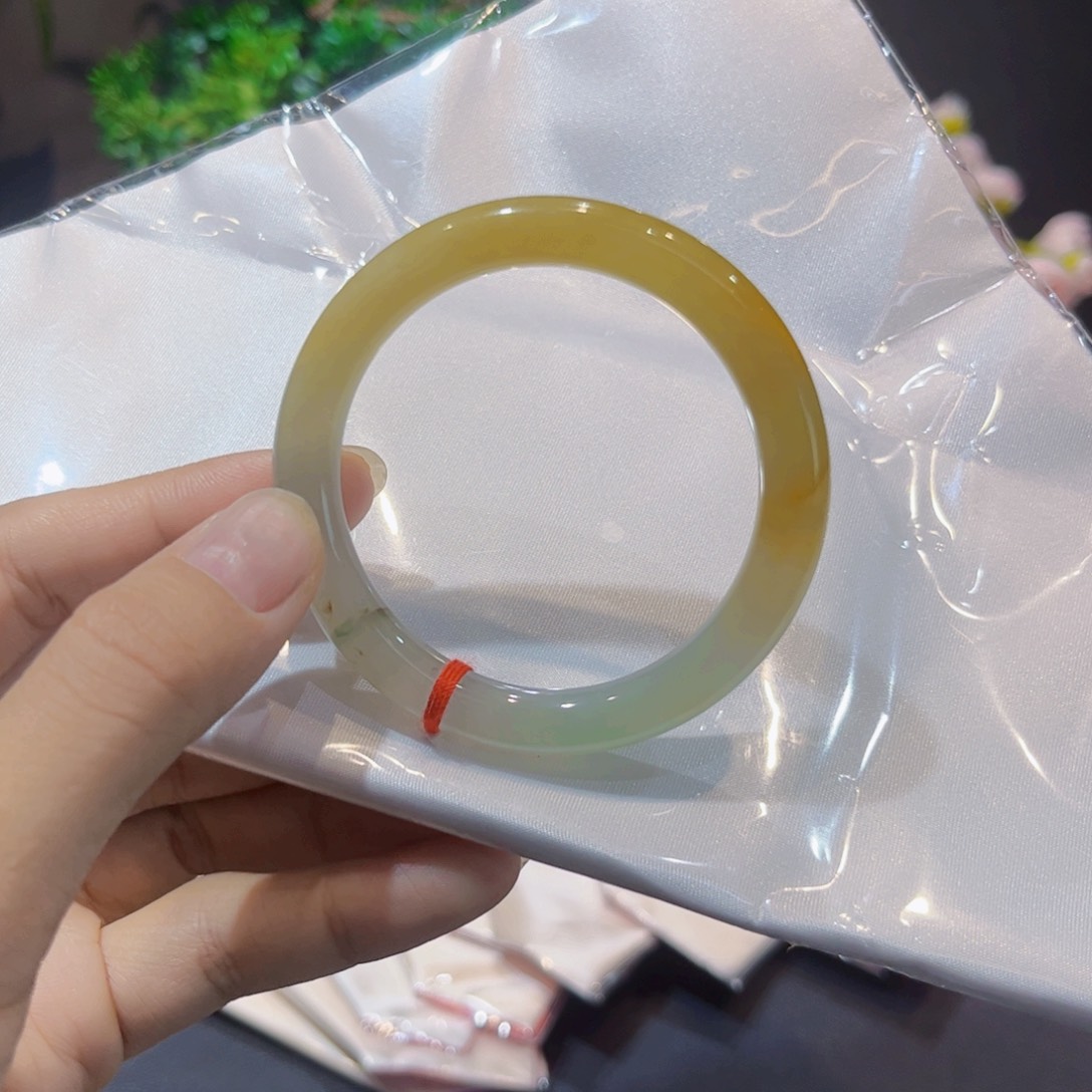 未镶嵌手镯翡翠50