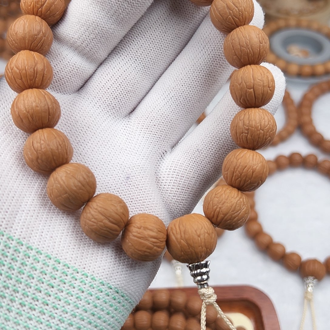 小***经猴头核桃手串聚宝盆