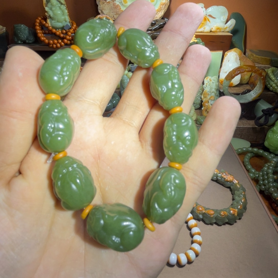 透闪石质玉手链貔貅未镶嵌