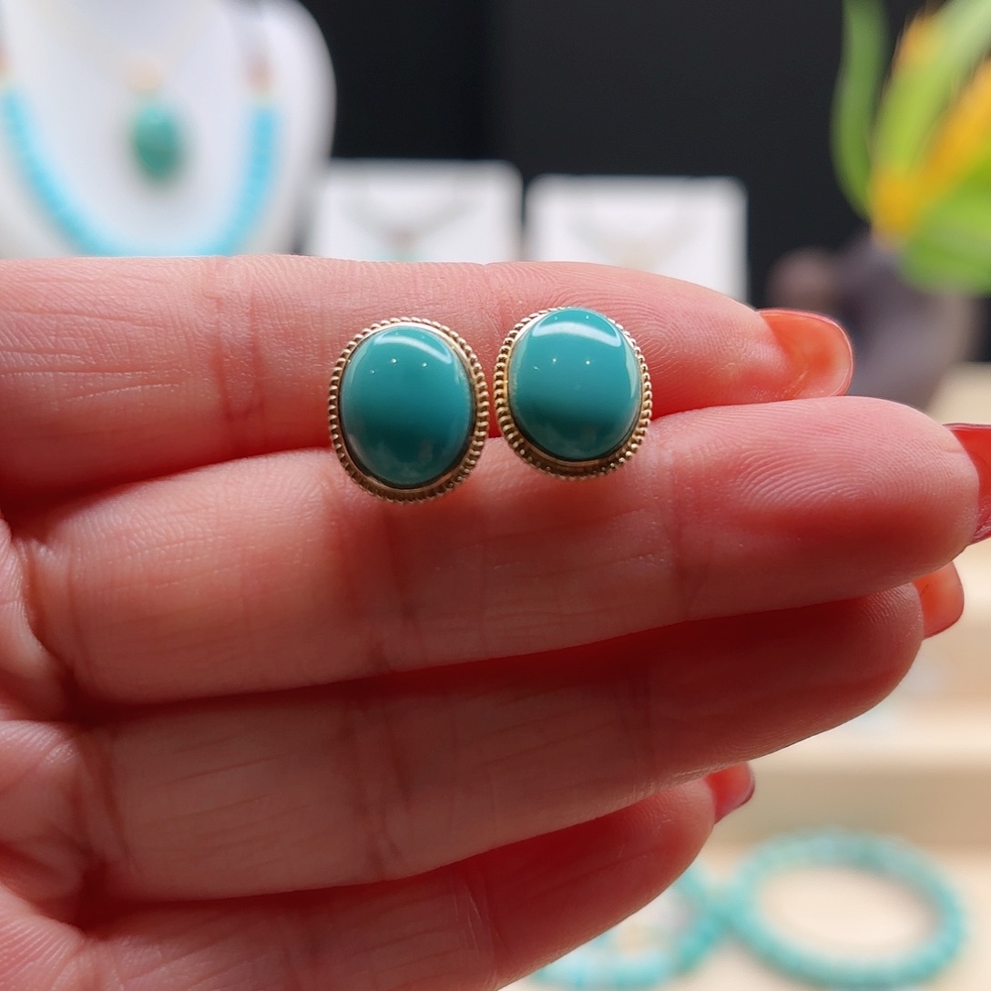 绿松石配饰18K金镶嵌