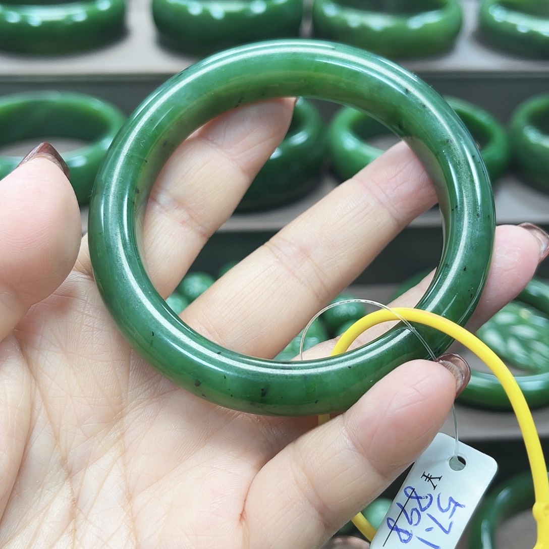 和田玉（碧玉）未镶嵌手镯57.2