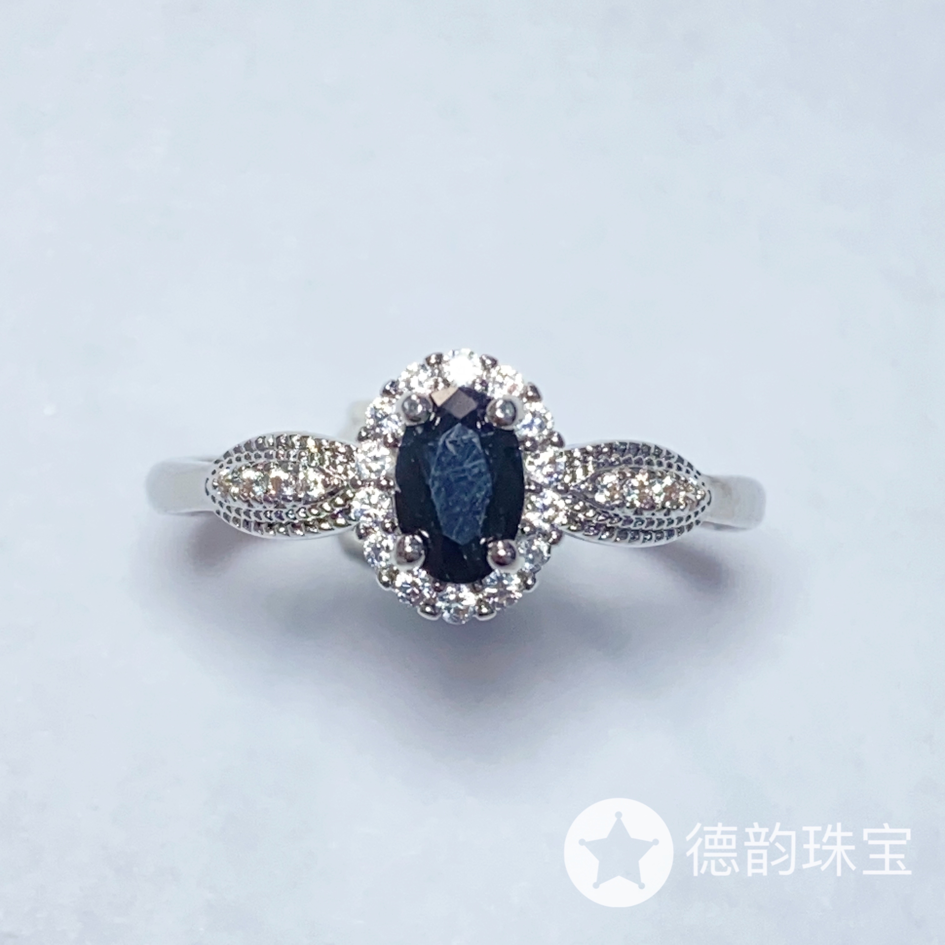 蓝宝戒指
