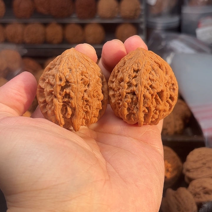 1文玩核桃盘龙谷42-266