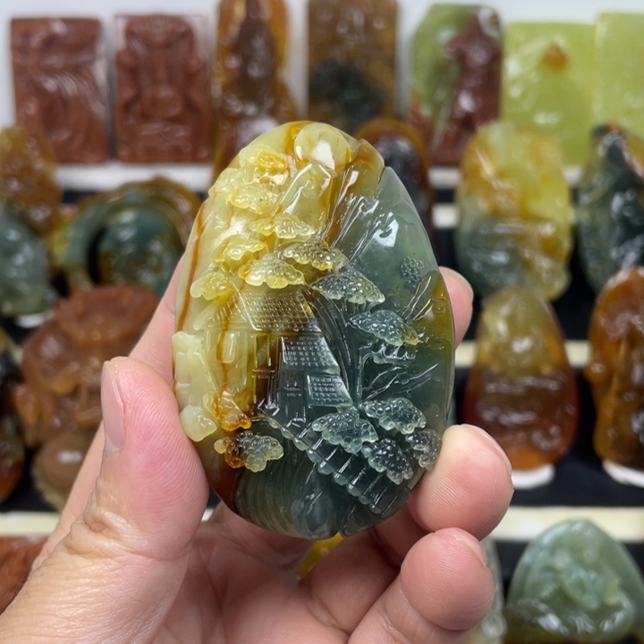 蛇纹石玉吊坠合金