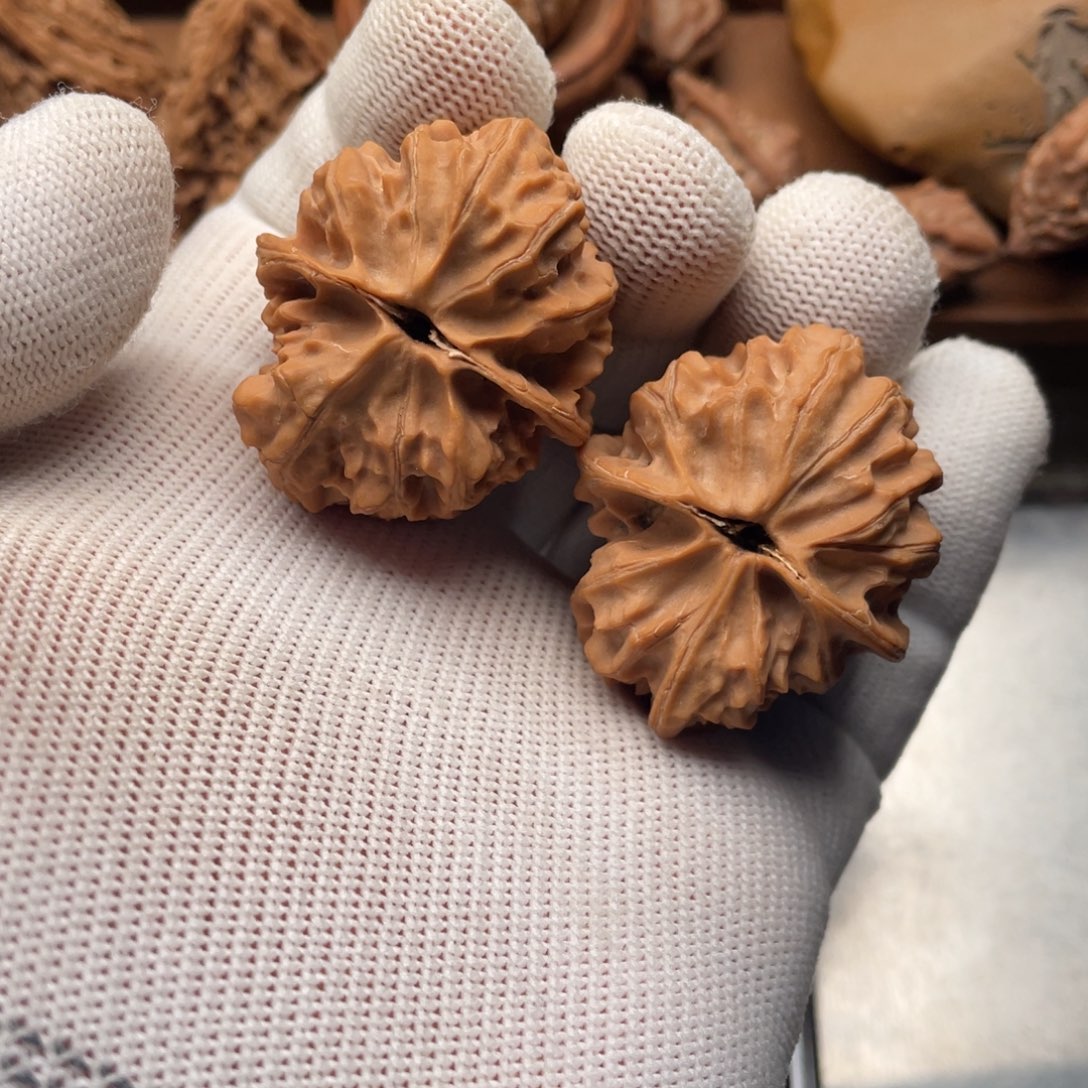 文玩核桃吊坠平谷方块