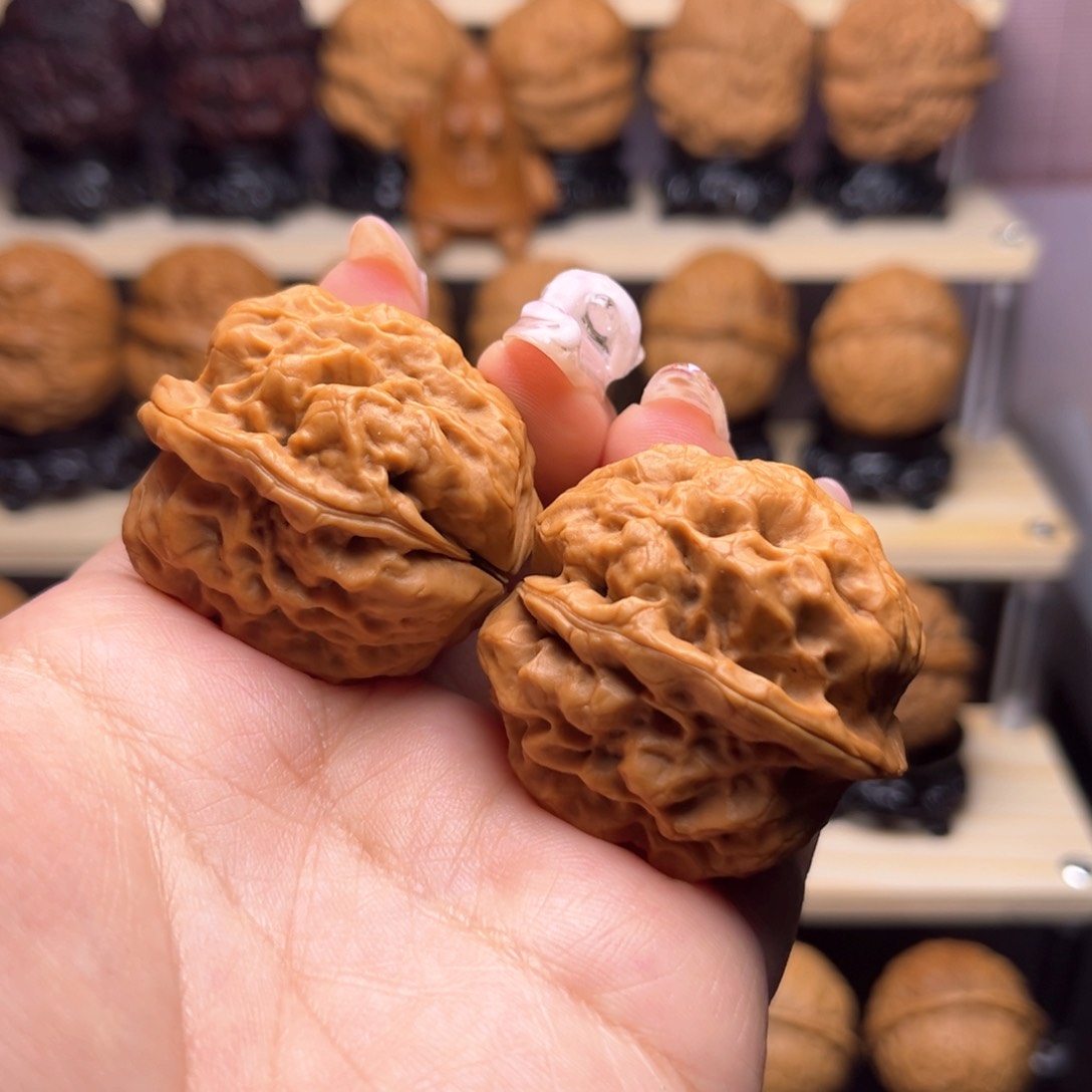 桃核把件1————————