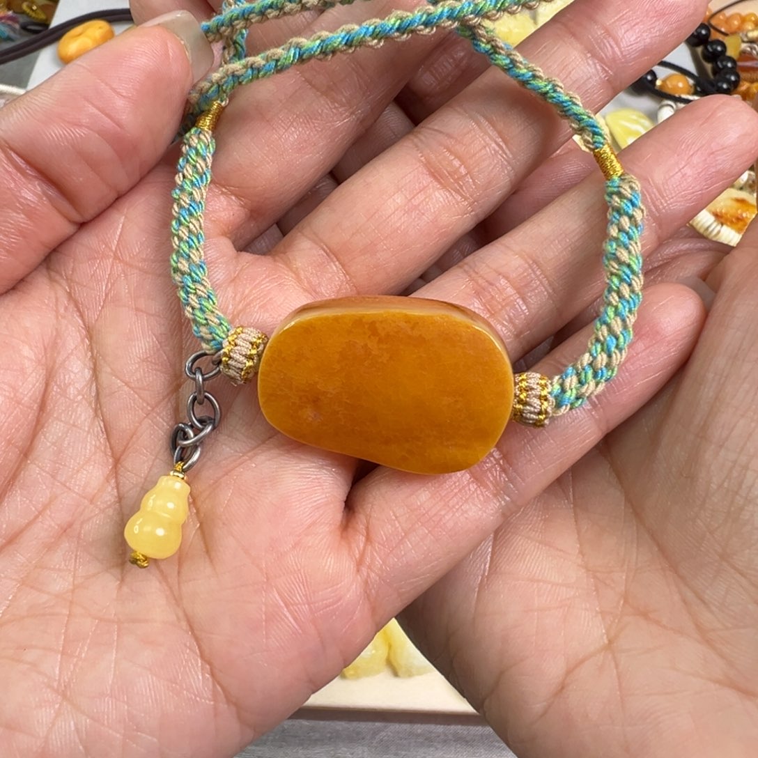 蜜蜡吊坠(不含链)未镶嵌蜜蜡