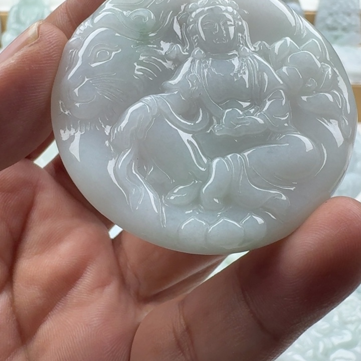 翡翠未镶嵌颈饰天然缅甸A货翡翠