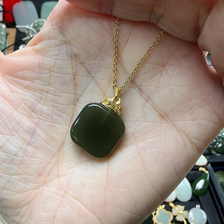 和田玉银S925镶嵌颈饰