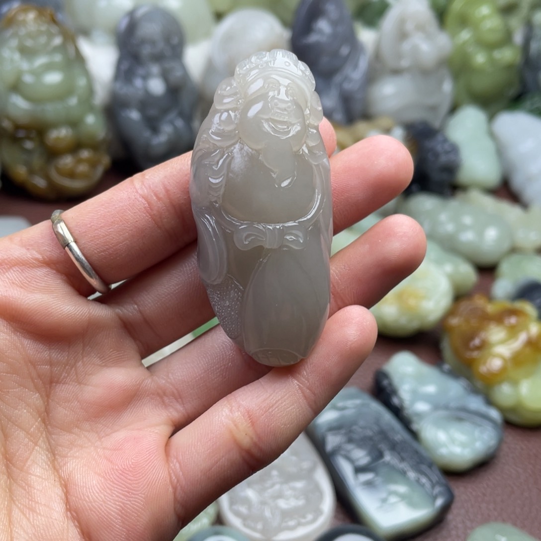 和田玉颈饰未镶嵌