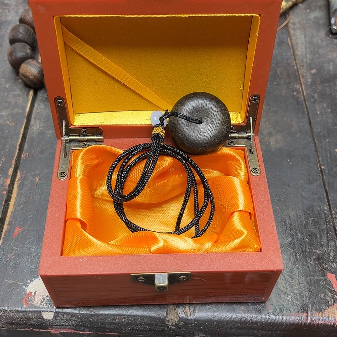 大叶紫檀（黑酸枝木类）