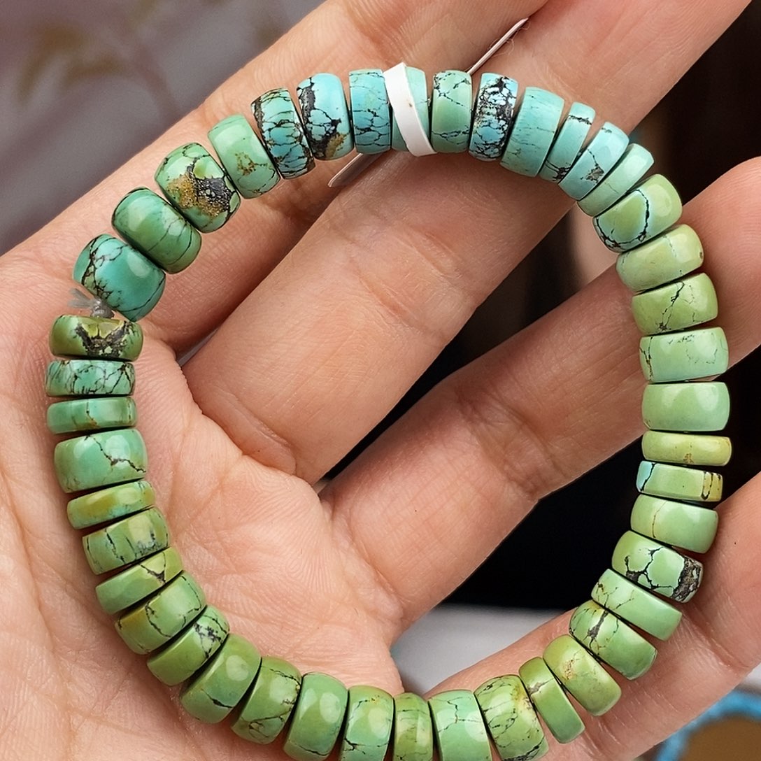 绿松石未镶嵌原矿