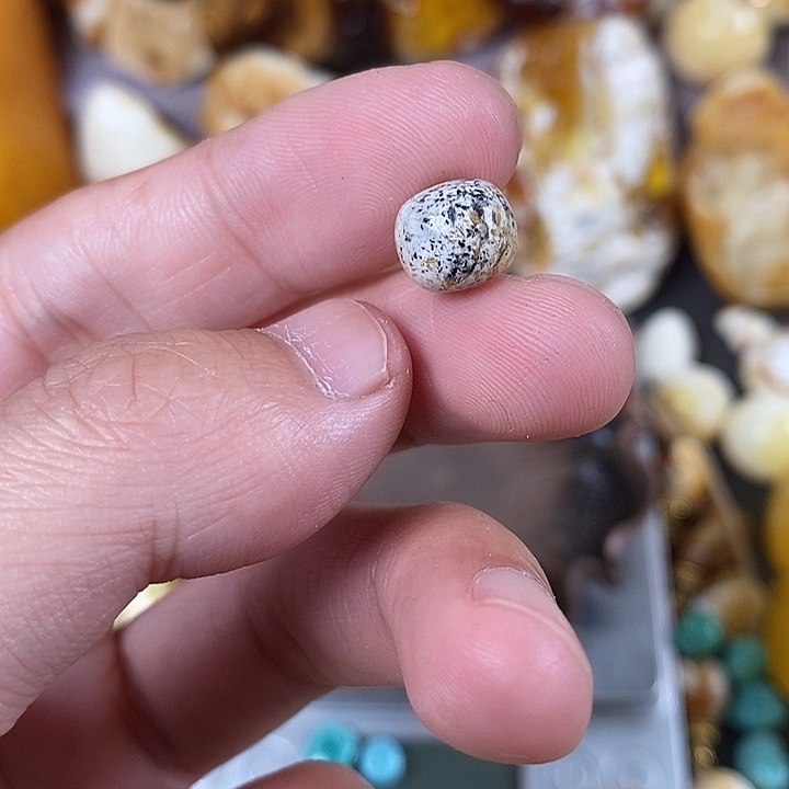 琥珀未镶嵌珠宝奇石我