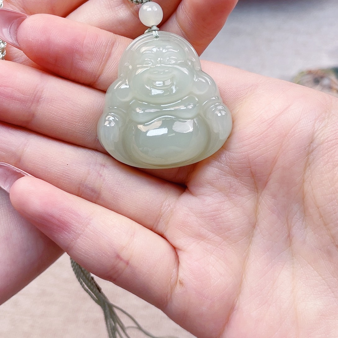 昵***了和田玉未镶嵌吊坠(赠链)