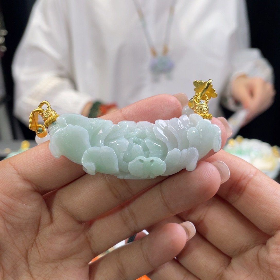 翡翠颈饰未镶嵌代编织