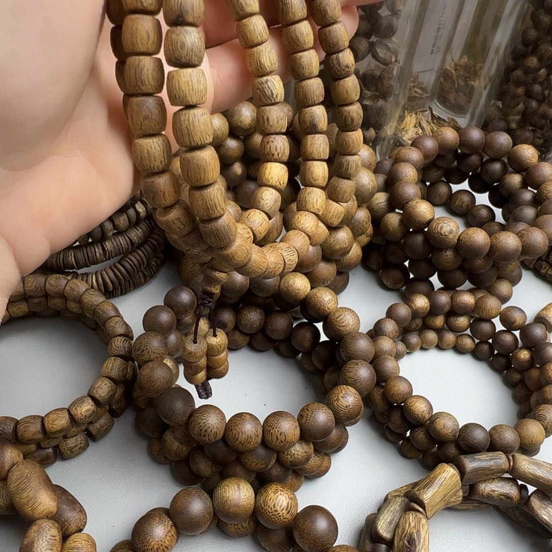 爲***候沉香沉香碎屑奇楠红奇99沉卡7鼓珠多圈19.5克