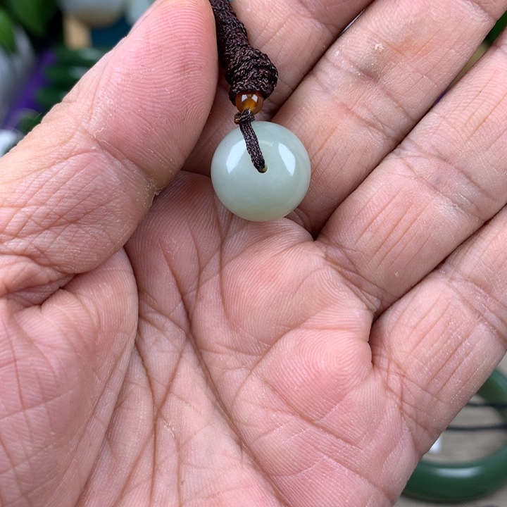 晓***文和田玉（糖玉）未镶嵌颈饰