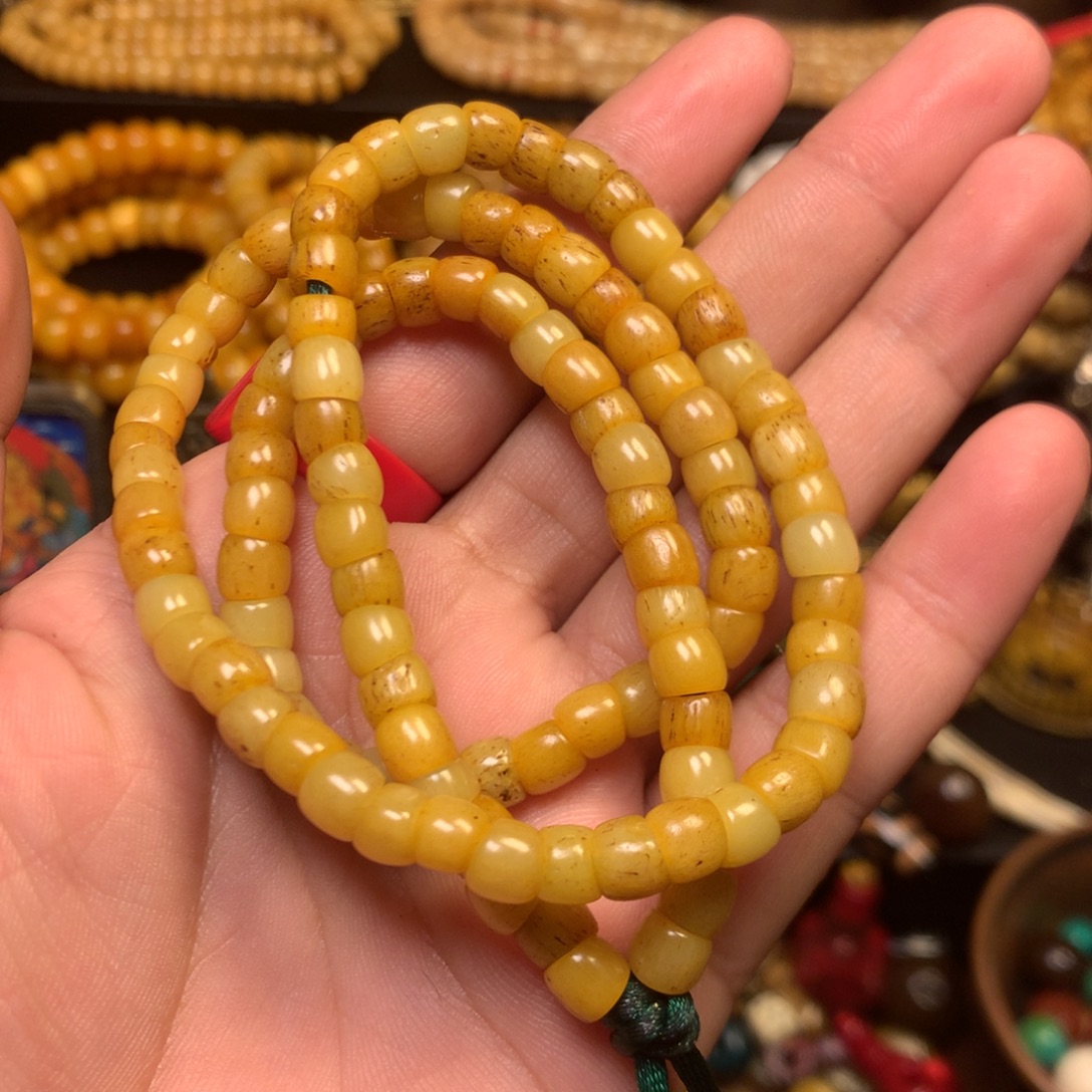 泥塑娘啦擦擦骰子