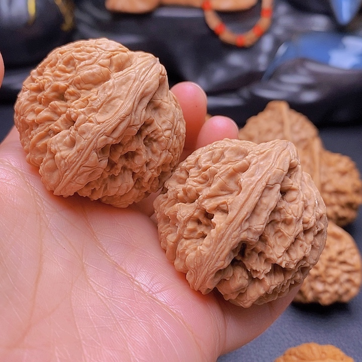 文玩核桃吊坠毕业南疆47尺