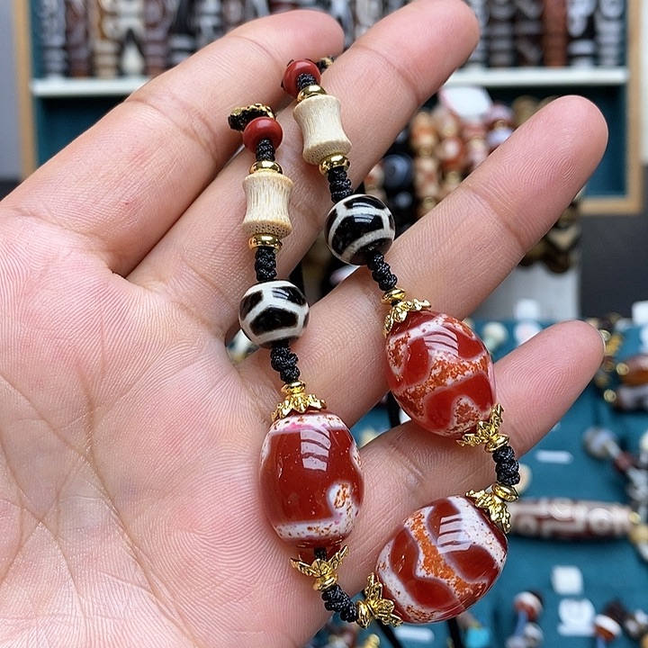 玛瑙/玉髓颈饰合金