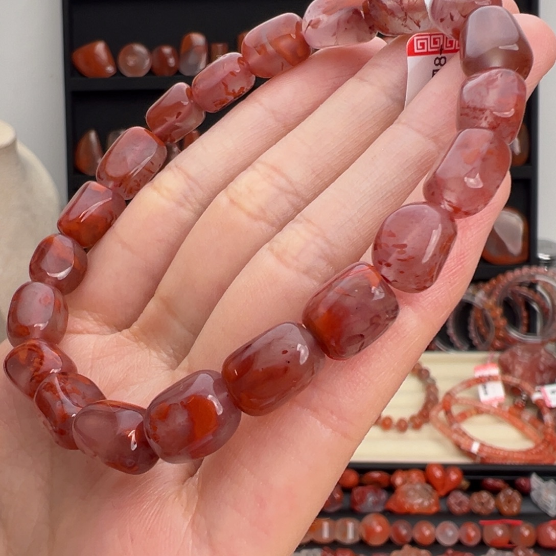 南红玛瑙未镶嵌颈饰火焰妖花随形单圈