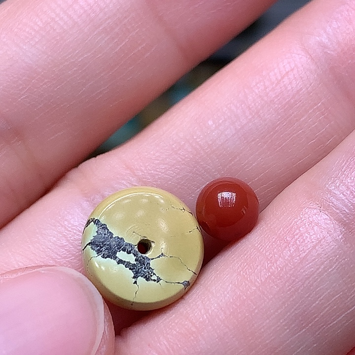 三***头南红玛瑙未镶嵌珠宝奇石