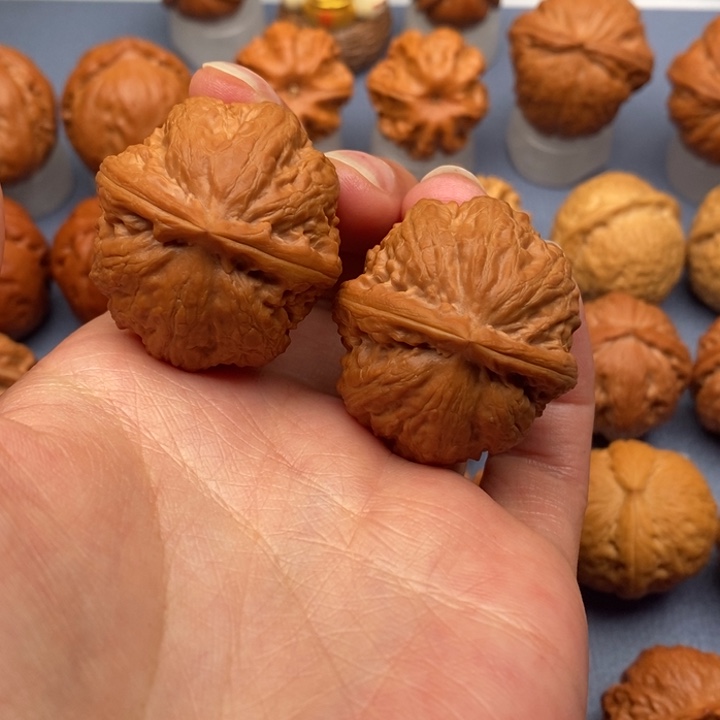 文玩核桃把件胖头陀