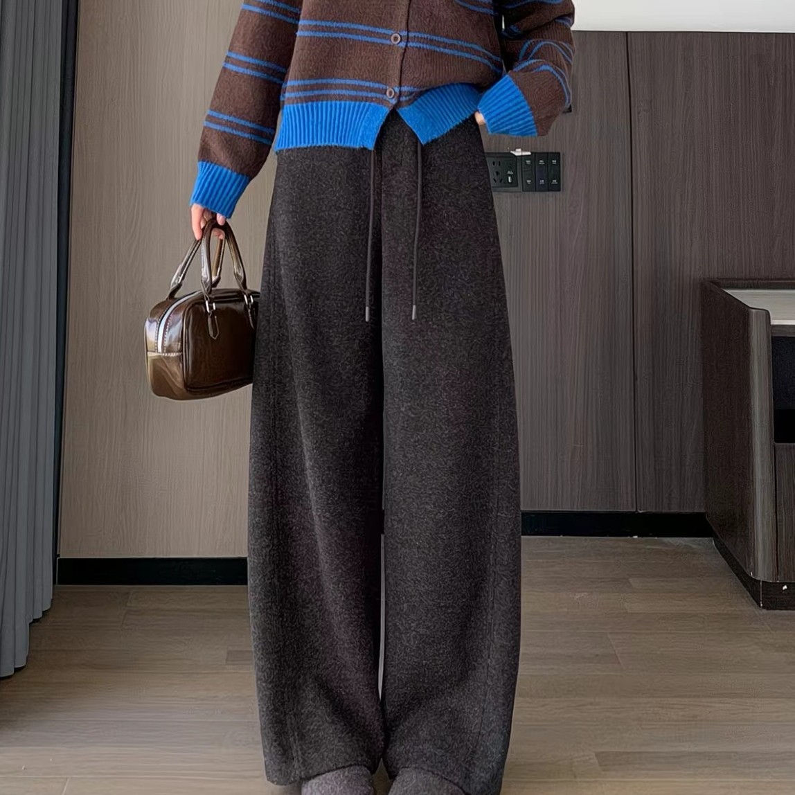 新款大码88158加绒弯刀呢料保暖松紧腰裤子（以主播手里实物为准）