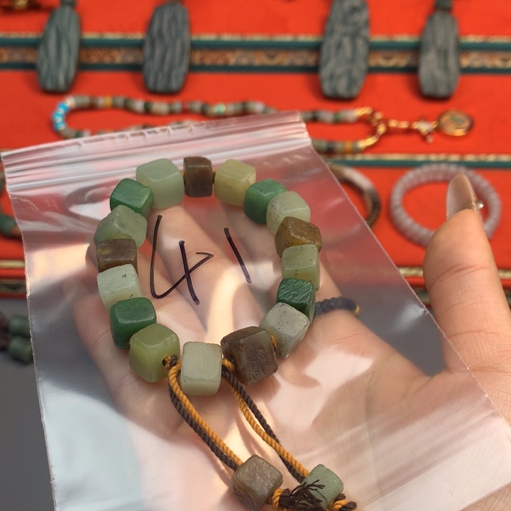 和田玉（糖玉）颈饰未镶嵌乾**生