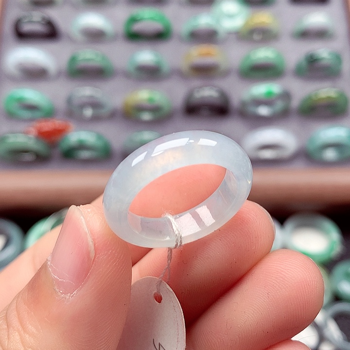 翡翠未镶嵌戒指18号