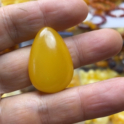 手串蜜蜡未镶嵌吊坠