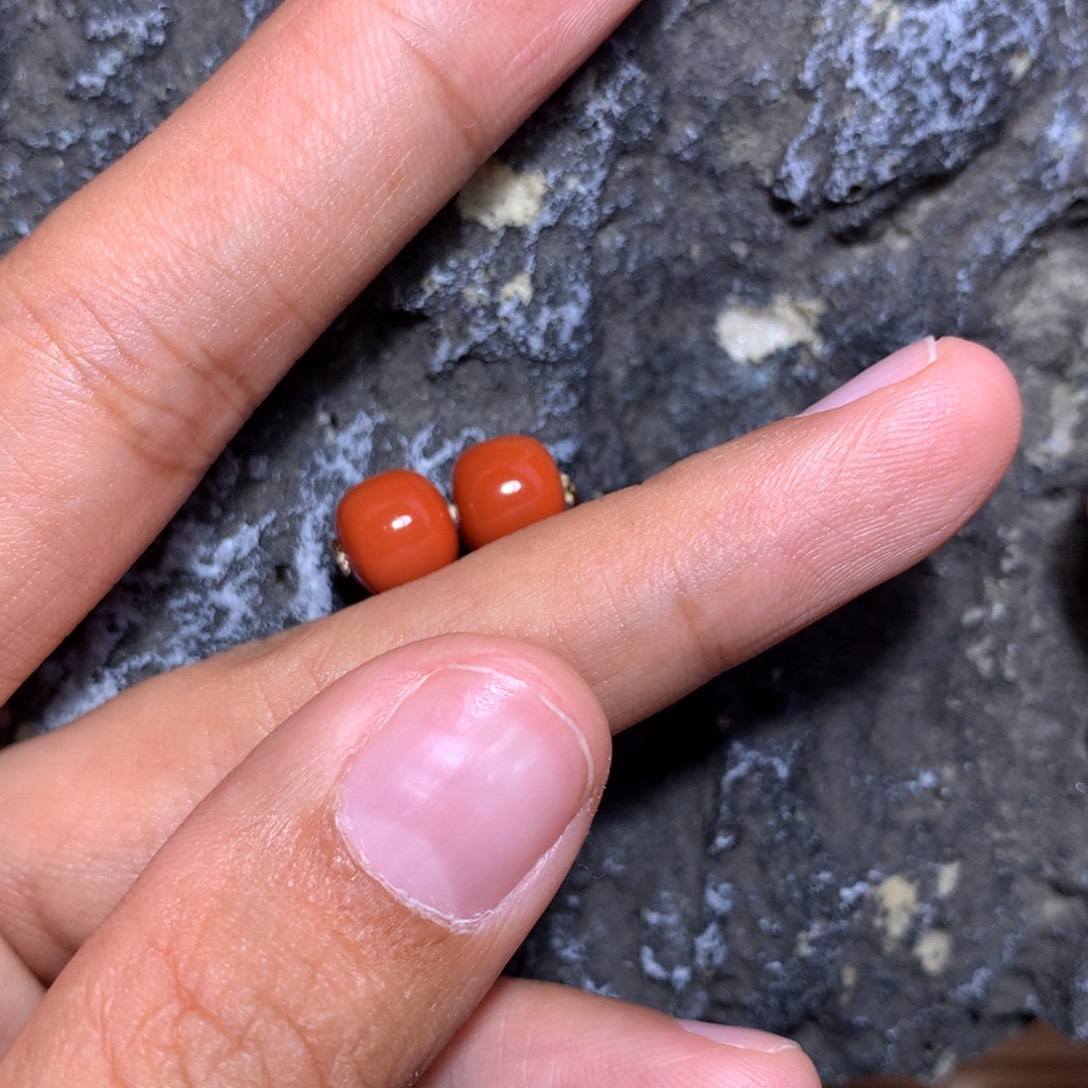 边***看南红玛瑙未镶嵌柿子红满肉老型对珠8.2×7.2微纹