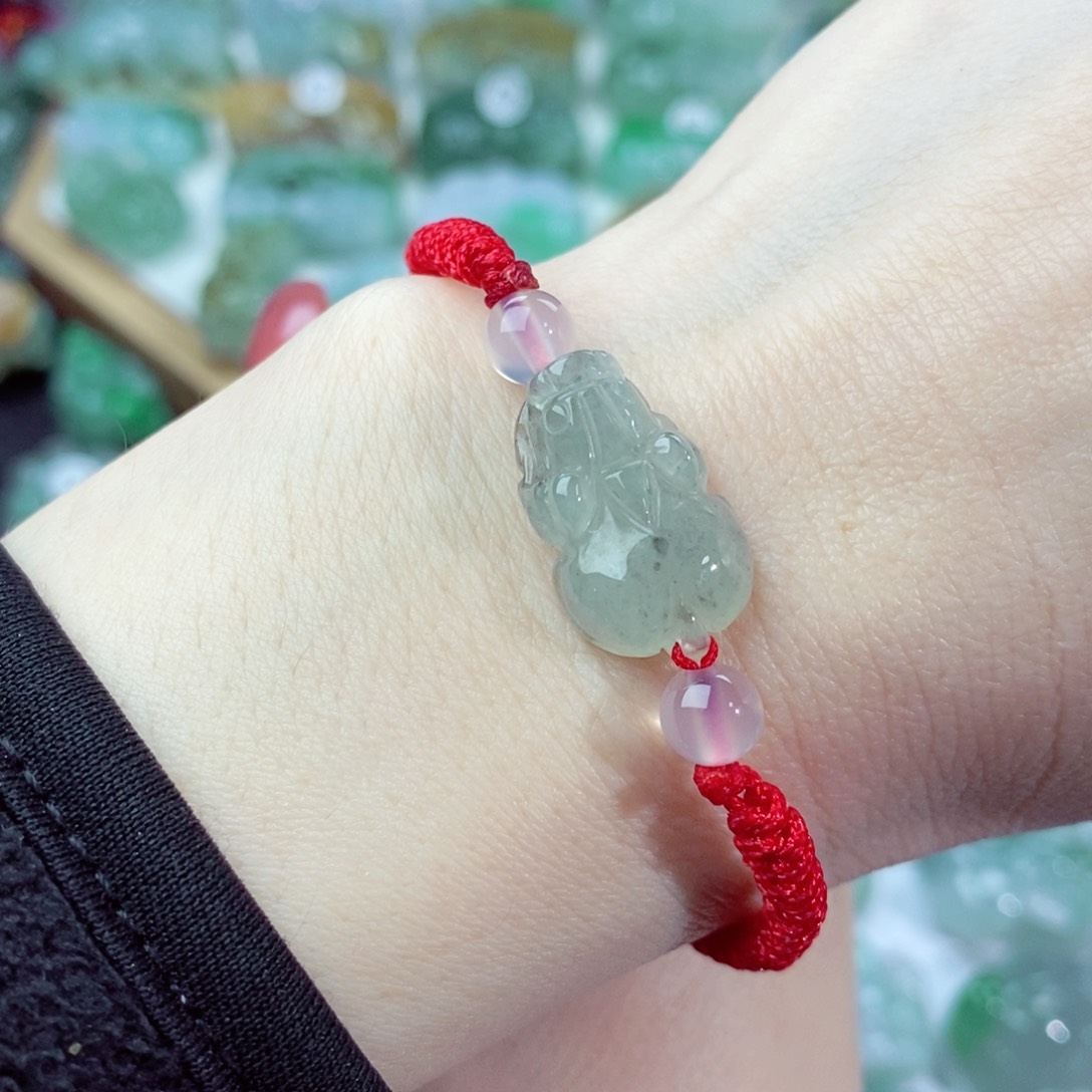 翡翠颈饰未镶嵌天然