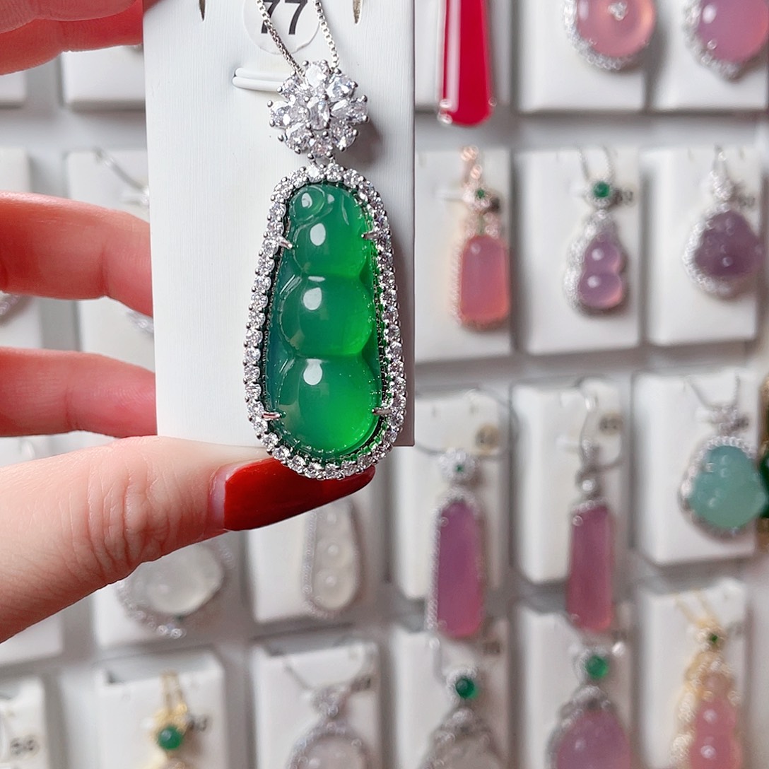 玛瑙/玉髓吊坠(赠链)未镶嵌