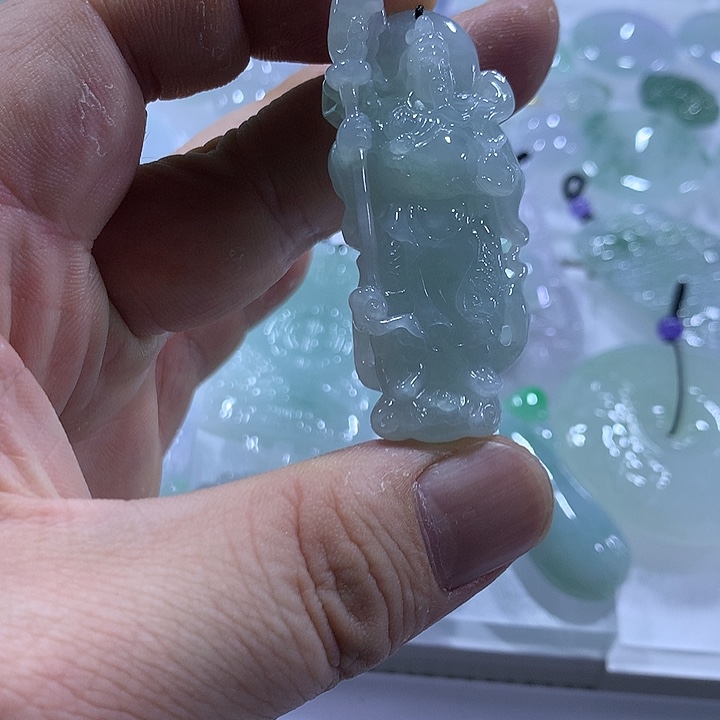 翡翠未镶嵌颈饰天然翡翠A货吊坠