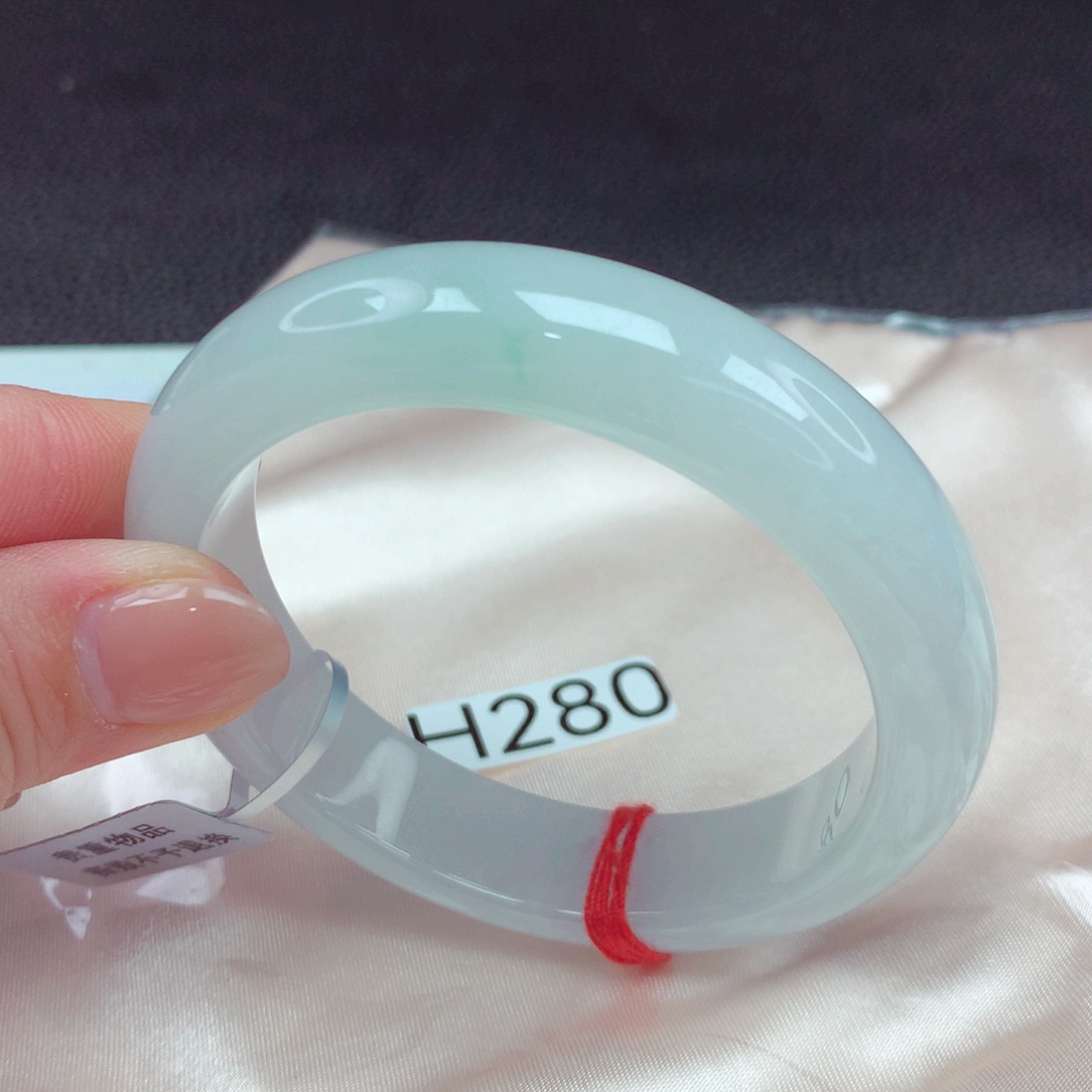 翡翠手镯未镶嵌手镯88